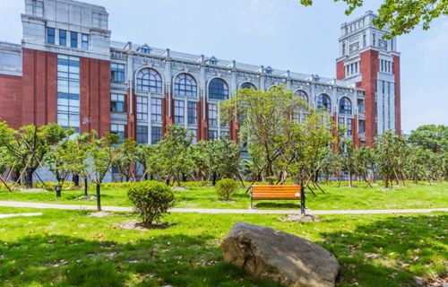 河南团校2022年学费多少